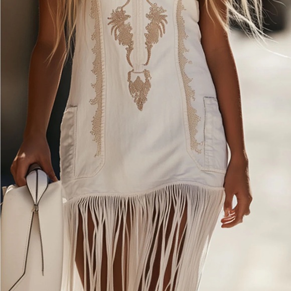 Elegant White Fringe Dress - Picture 4 of 6